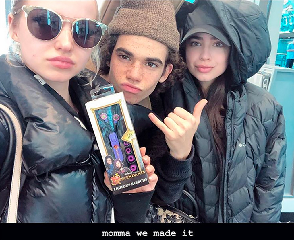 Descendants 3 Stars Get Emotional On The Final Day Of Filming E News